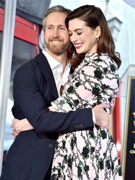 anne hathaway images with husband